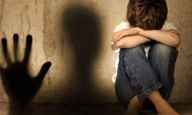 Διώξτε τον από την χώρα – Φρίκη στην Εύβοια: Θύμα βιασμού 13χρονος από Πακιστανούς